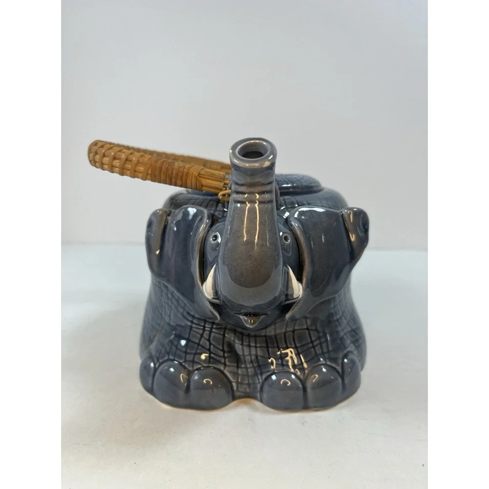 Vintage 1979 Barbi Jo Stim Elephant Tea Pot Coffee Vandor Imports Collectible‎